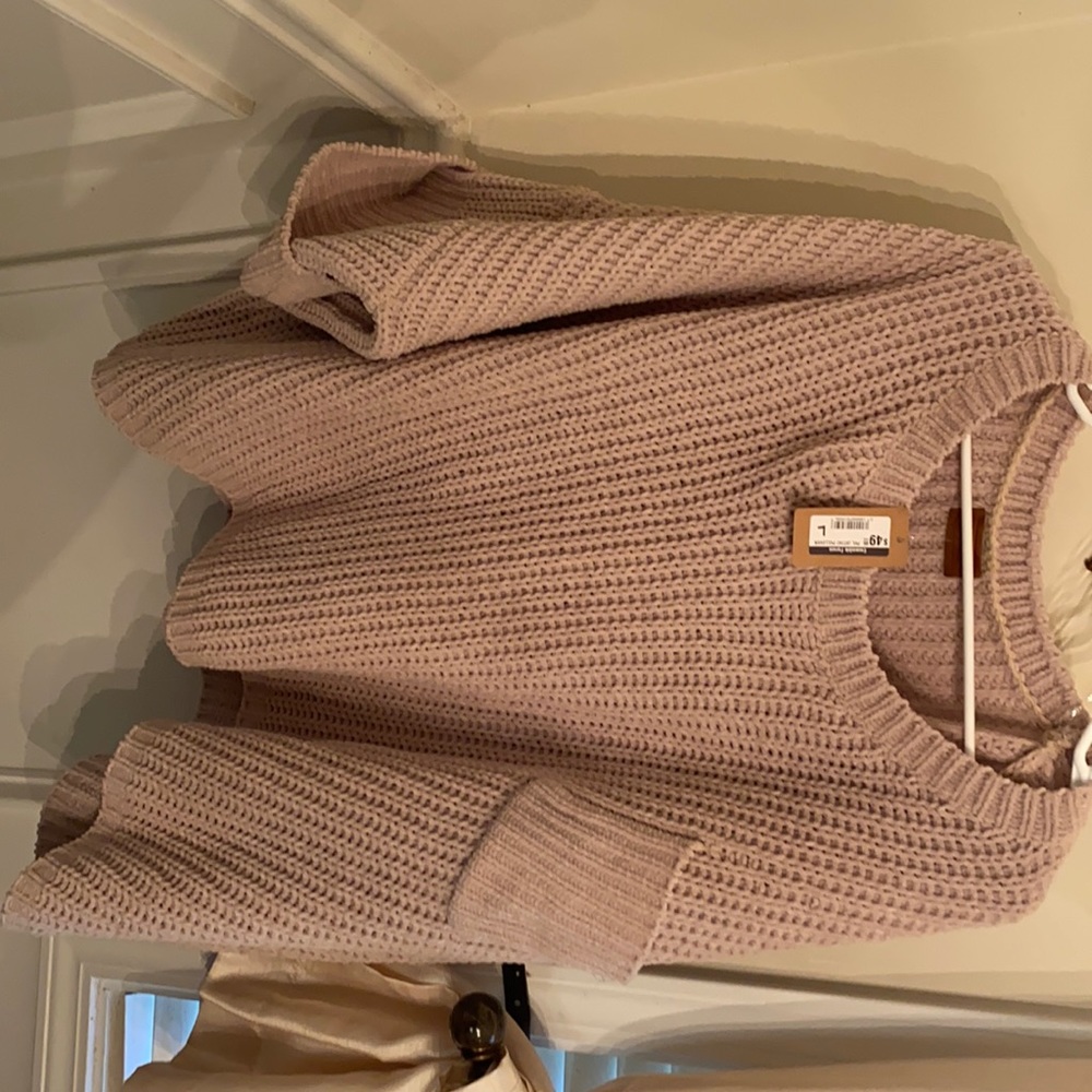 Brand new pull over sweater